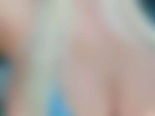 adrianna777's Live Sex Cam Show