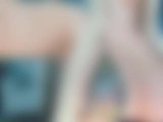 adrianna777's Live Sex Cam Show