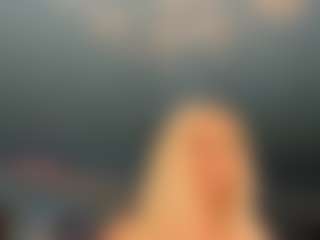 Show en direct avec adrianna777 - Bedroom Blonde Hair sur Camsoda