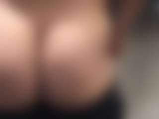Bigman260's Live Sex Cam Show