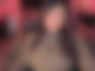 Live cam show with ivynaugthyqueen - Ebony on Milfs Live | colombia