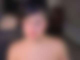 ivynaugthyqueen's Live Sex Cam Show