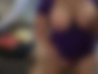 Live cam show with GoddessLondi - Lovense on boobsie.com