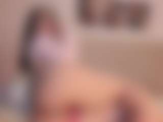Live cam show with Dani ❤ - Tease Brown Hair on Hubzter Live
