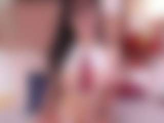 emiiily's Live Sex Cam Show