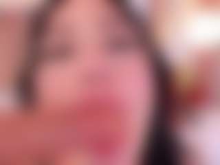 emiiily's Live Sex Cam Show