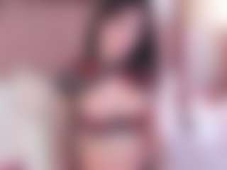 Live cam show with emiiily - Public Black on livesexfox.com