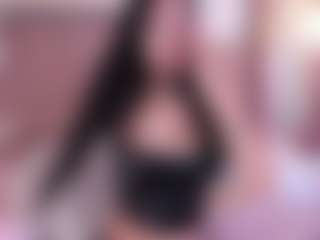 emiiily's Live Sex Cam Show