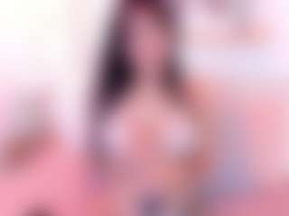 emiiily's Live Sex Cam Show
