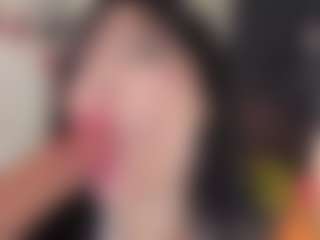 emiiily's Live Sex Cam Show