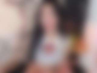 emiiily's Live Sex Cam Show