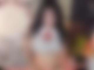 emiiily's Live Sex Cam Show