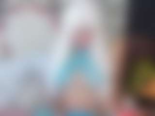 emiiily's Live Sex Cam Show