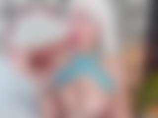 emiiily's Live Sex Cam Show
