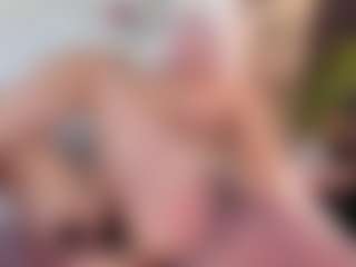 emiiily's Live Sex Cam Show