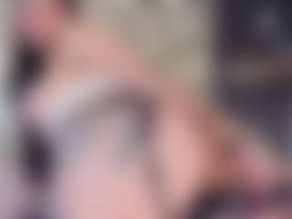 emiiily's Live Sex Cam Show