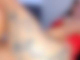 Live cam show with Dulcce_Maria - Nipple Piercings on Stripli.com
