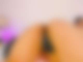 Live cam show with Lori Bauer - Sexwebcam on Camsoda