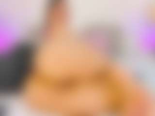 Lori Bauer MILF webcam performer live streaming