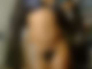 Live cam show with ItsMoeDuh - Grey on friskycurves.com