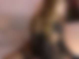 Live cam show with Dani Rouge - Big Tits on liverealitysex.com