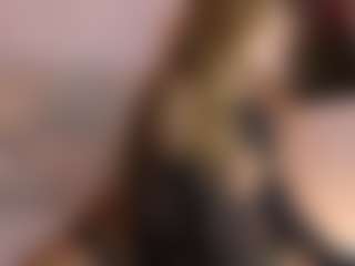 Live cam show with Dani Rouge - Blonde Hair on crypto-cams