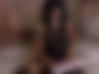 Live cam show with Dani Rouge - Shaved Pussy on 1on1-livenow