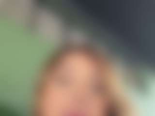Live cam show with Dani Rouge - Mobile on nudelive.tv