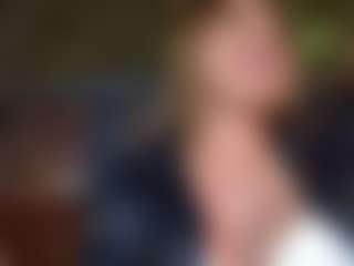 Live cam show with Dani Rouge - Strip Lovense on Livezox