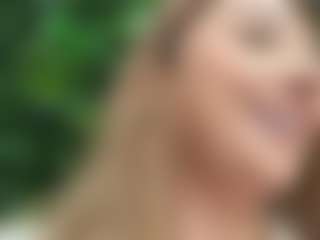 Live cam show with Dani Rouge - Blonde Hair Amateur on CamwithHer