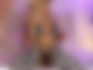 Live cam show with Dani Rouge - Spin on madthumbs