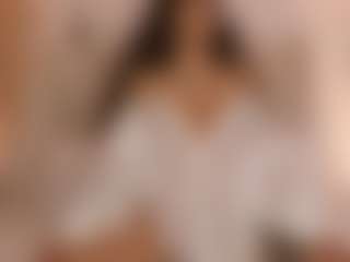 Spettacolo in cam dal vivo con Dani Rouge - Big Tits su Camsoda