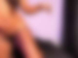 Live cam show with Kitty - Spank Black on liverealitysex.com