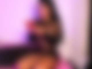 Live cam show with Kitty - Butt Plug on WildCum