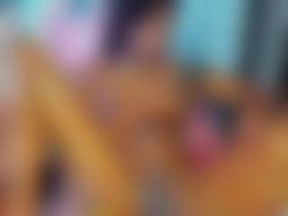 Live cam show with samantha - MILF on Mixed Magazine Live