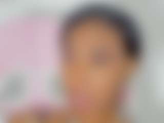 Live cam show with samantha - Ebony Petite on TeamSkeetLive