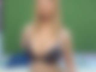 Live cam show with juliashane - Thong on parknlotfishbdy