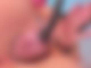 Live cam show with pump aniiee - Public Toys on friskycurves.com
