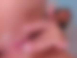 Live-Cam-Show mit pump aniiee - Public auf Camsoda