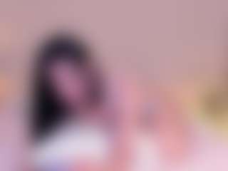 Live cam show with Soffy Watson - Small Tits on livesuperchat.net