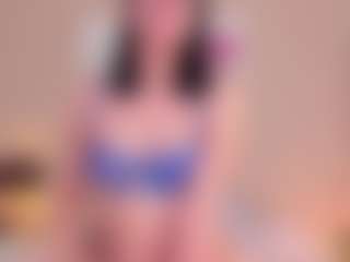 Live cam show with Soffy Watson - Ride Torso on xfollow cams