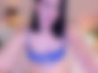 Live cam show with Soffy Watson - Drinking on sexylive.show