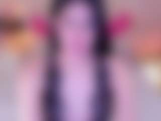 Live cam show with Soffy Watson - Strip on AdultVida.com