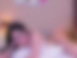 Live cam show with Soffy Watson - Plug on Cam Slut