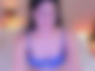 Live cam show with Soffy Watson - Squirt Latina on sexylive.show