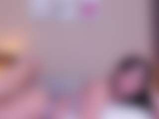 Live cam show with Soffy Watson - Office on AdultVida.com