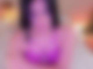 Live cam show with Soffy Watson - Pov on TeamSkeetLive