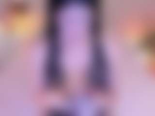 Live cam show with Soffy Watson - Drinking on makecum.org