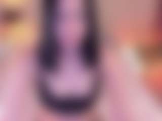 Live cam show with Soffy Watson - Skinny on camwithhim.com