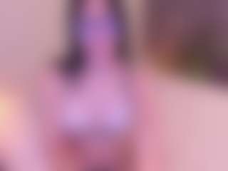 Live cam show with Soffy Watson - Fuck Machine on SxyPornLive